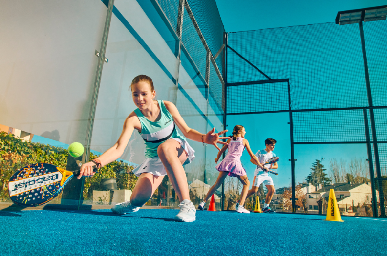Padel hitting techniques picture 1